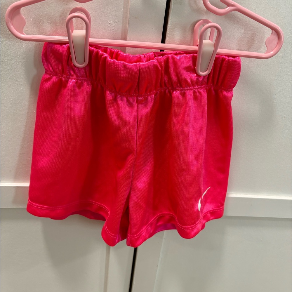 Nike Hot pink shorts, size 6, pre loved in great condition